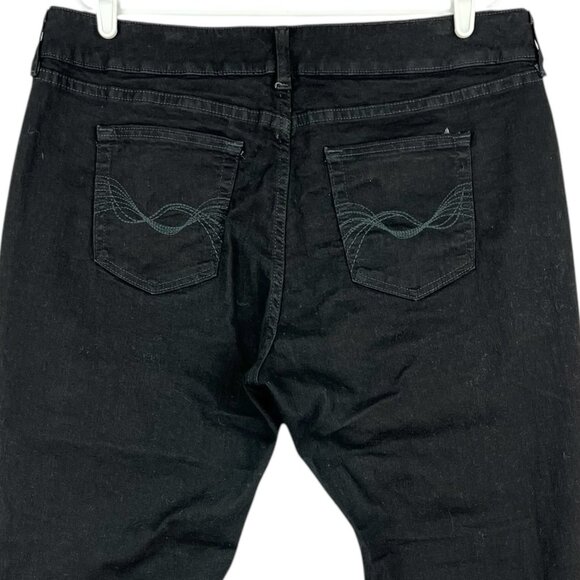 Riders by Lee Women's Stretch Black Denim Jeans Size 18P Boot Cut Mid Rise - Picture 4 of 12